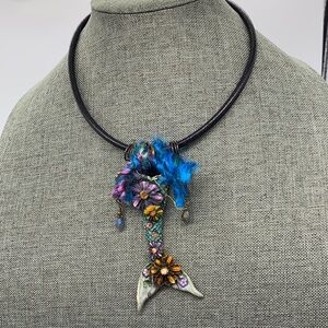 Queen of the mermaids choker